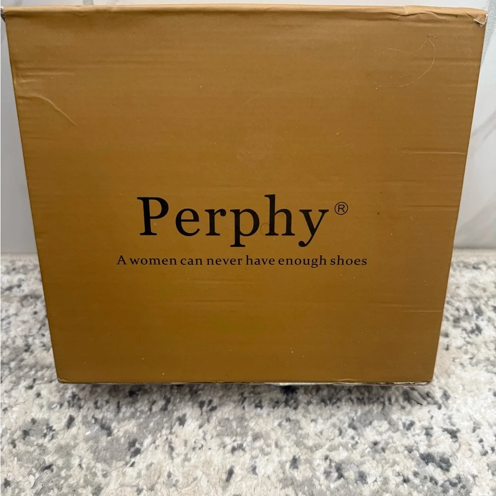 New Perphy‎ Red Lace Up Ankle Chunky Heel Boots - Size 7